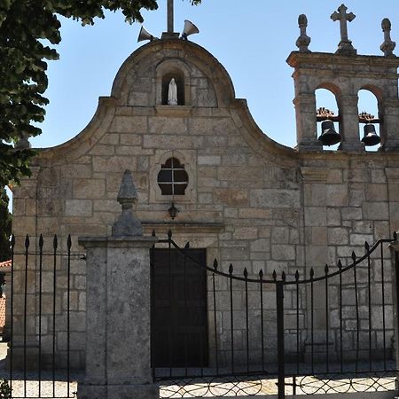 فيلا Pinheirinhos - Quinta De Sao Caetano Carapito المظهر الخارجي الصورة
