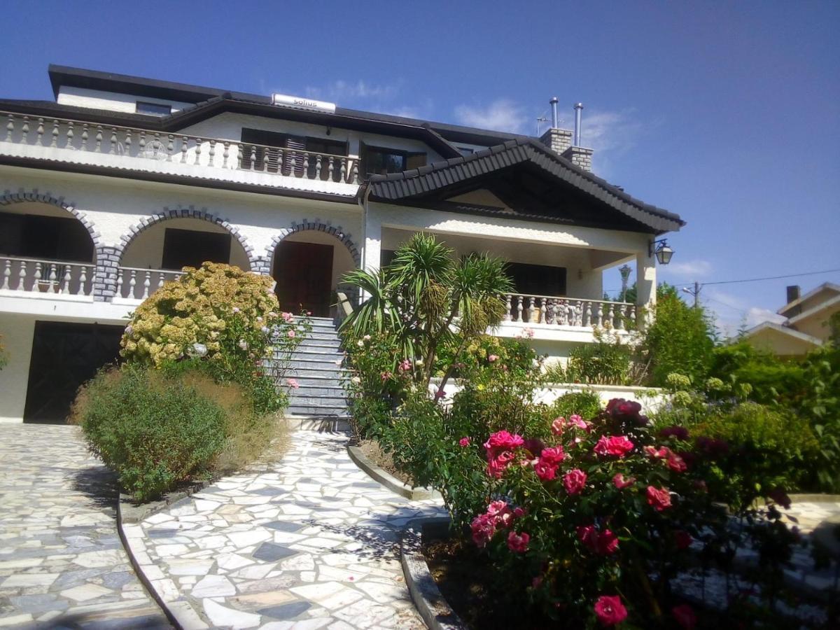 فيلا Pinheirinhos - Quinta De Sao Caetano Carapito المظهر الخارجي الصورة